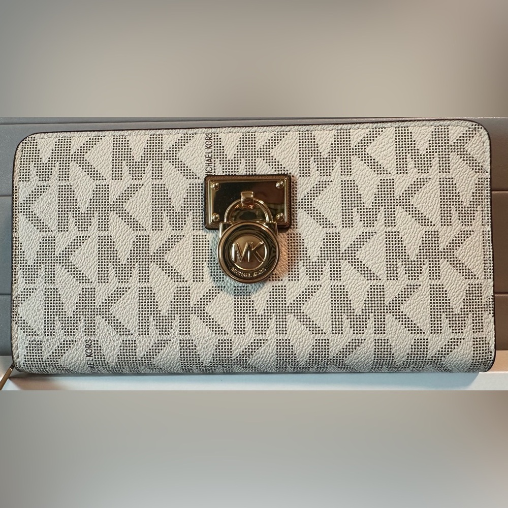 MICHAEL Michael Kors Long Wallet